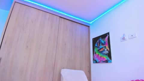 redski77 online show from February 23, 9:22 am