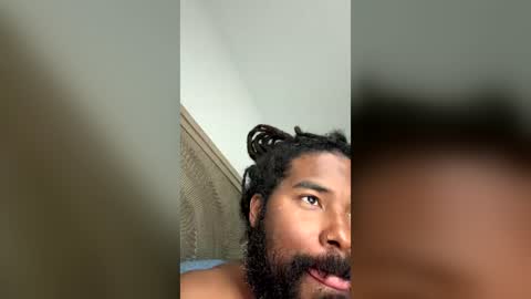 reek0000 online show from July 15, 11:09 pm