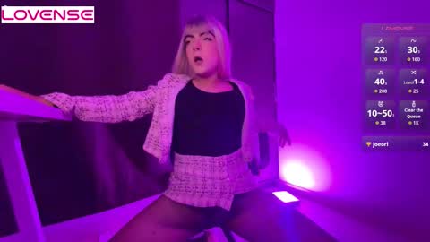 regina_mills_milk online show from December 13, 11:33 pm