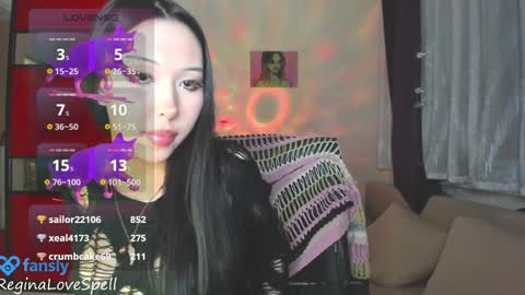 Snapshot of reginainspace chatting on January 21, 2:43 am Regina online show from January 21, 2:43 am