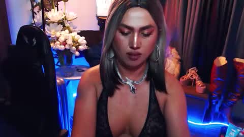 Red Ivy online show from March 24, 7:53 pm