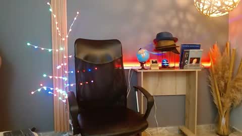   REIKO  online show from March 13, 6:11 pm