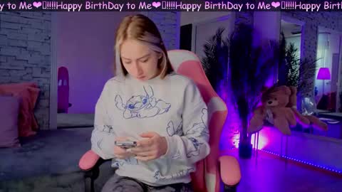 reina cummings online show from January 13, 7:27 am