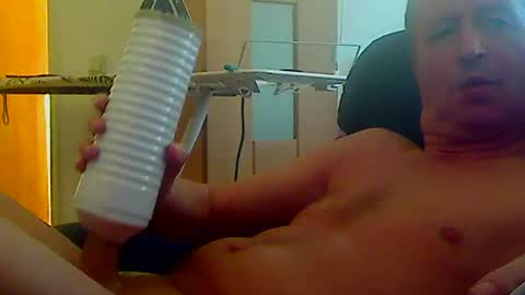 reini7211 online show from February 9, 12:52 pm