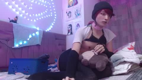 reiv_femboy online show from September 29, 4:44 am