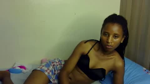 Snapshot of rellings_maya chatting on January 18, 10:28 pm rellings-maya online show from January 18, 10:28 pm