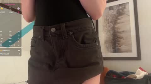 Remi online show from April 20, 11:19 pm