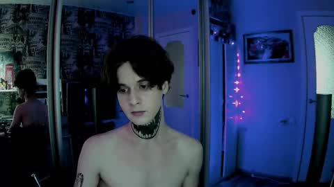 Snapshot of remitrash chatting on September 9, 11:43 am RemiTrash online show from September 9, 11:43 am