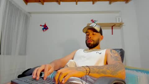 Rmy Steen online show from April 1, 11:12 pm