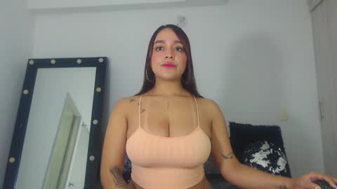 renatabrownn28 online show from February 19, 10:58 am