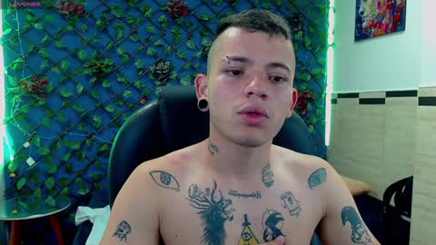 R E N E  online show from January 21, 3:48 am