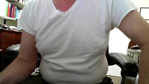RespectfullyYours69 online show from June 18, 11:37 am