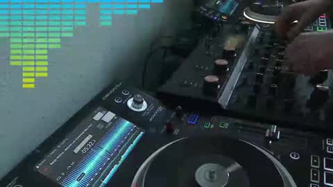 GearPorn online show from June 12, 6:40 pm