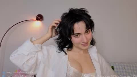 Snapshot of revalation_ chatting on October 22, 3:57 pm Ewiwi online show from October 22, 3:57 pm