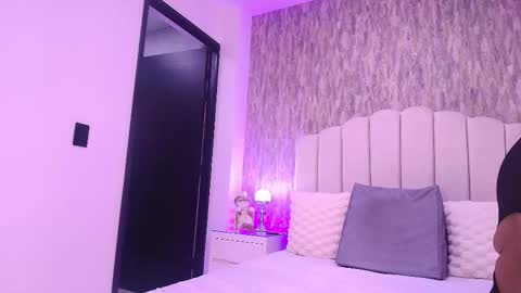 REVEN online show from November 25, 3:05 am