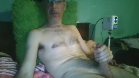 reyes_albert2006 online show from March 16, 4:11 pm