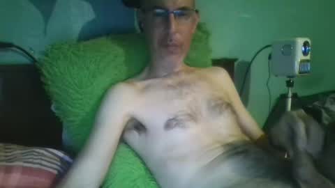 reyes_albert2006 online show from April 27, 7:06 am