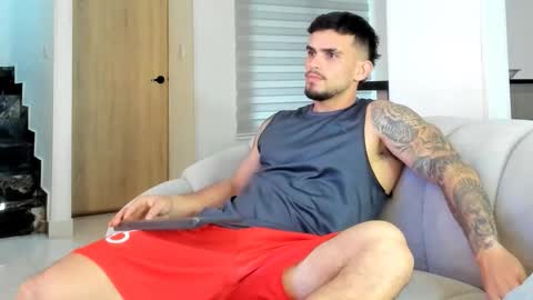 ricardogonzalez666 online show from April 18, 8:53 pm