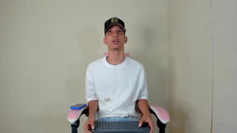 Rich4rd27  online show from September 30, 5:18 am