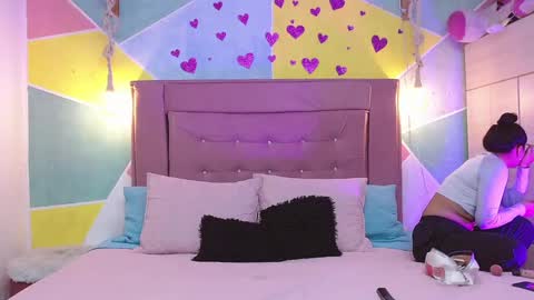 rich and kitty  online show from March 6, 3:35 am