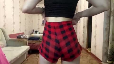 jenny online show from August 6, 4:05 pm