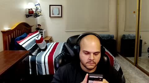 Ricky online show from December 5, 12:47 am