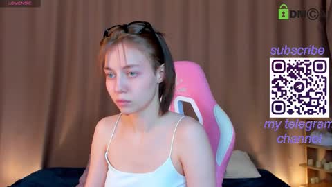 rihanna_walker online show from December 23, 1:23 am