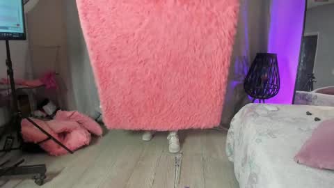 Sara online show from February 28, 10:09 am