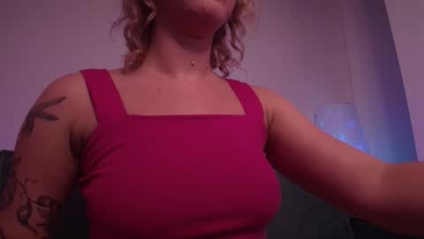 Rika online show from February 7, 11:01 am