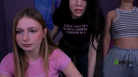 Meow online show from December 17, 8:48 pm