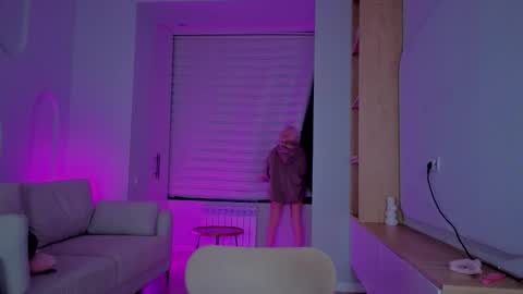 rileymee online show from October 1, 1:10 pm