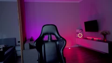 rileymee online show from November 29, 5:04 am