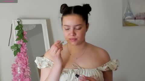 Lilly online show from May 24, 6:14 pm