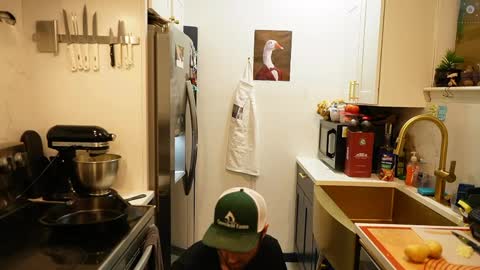 Ryan aka KeylimeRy online show from April 14, 9:34 am