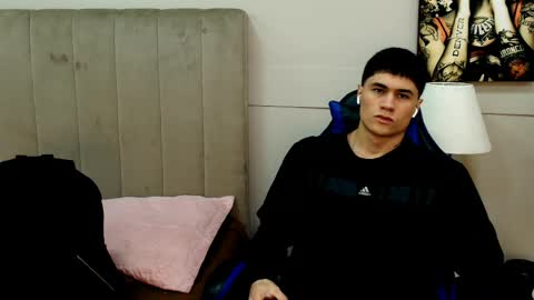 Roan Birkin online show from May 24, 7:31 pm