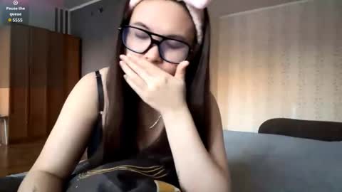 Aya online show from February 13, 1:14 pm