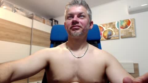 robbyshawz online show from May 14, 7:39 am