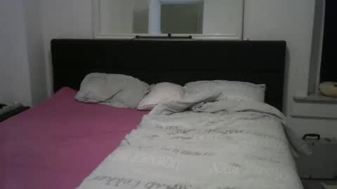 rober10000 online show from November 5, 6:10 pm