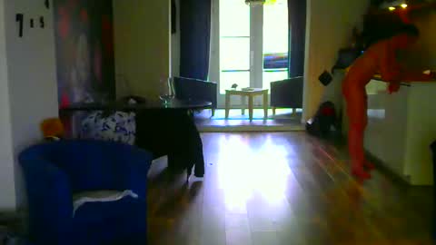 rober10000 online show from October 26, 9:21 am