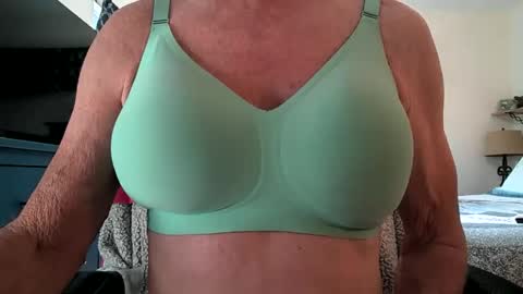 robert online show from October 21, 7:06 pm