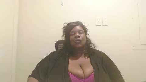 robertswhitney52 online show from November 17, 1:52 am