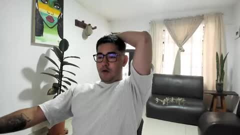 roberx_12 online show from April 14, 6:44 pm