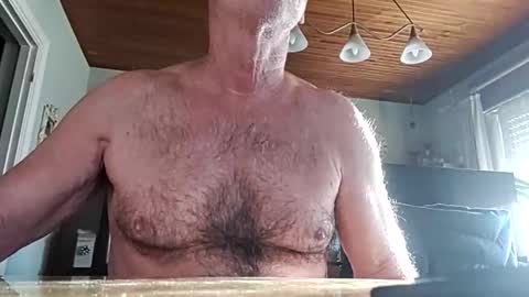 robke1966 online show from February 15, 7:43 am