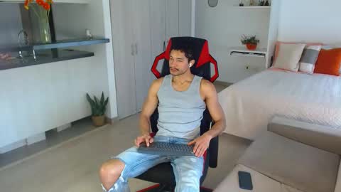 roby_millerr online show from February 6, 4:25 pm