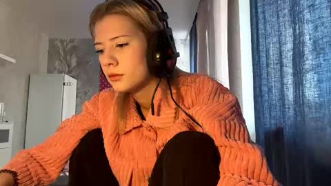 Anny online show from March 6, 11:53 am