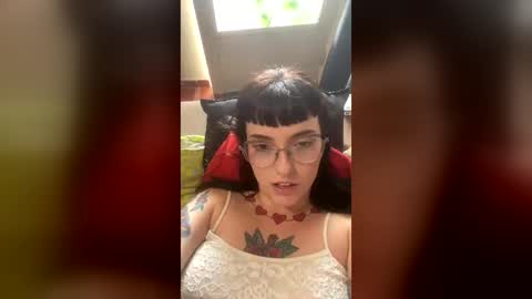 rockergirl72934 online show from July 1, 6:27 pm