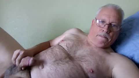 rodstud641 online show from March 1, 6:01 pm