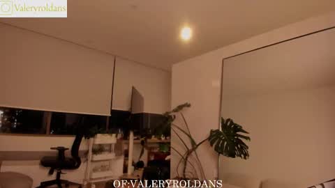 Valery Roldans online show from February 2, 1:14 am