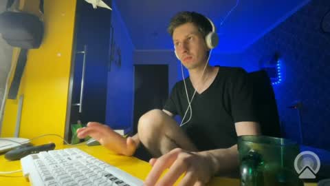 roma305991 online show from June 28, 7:21 pm