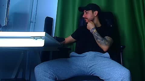 romaniamaster1 online show from April 1, 6:36 am